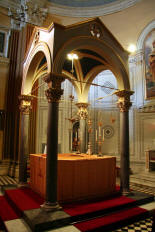 S. Atanasio de' Greci - Altare